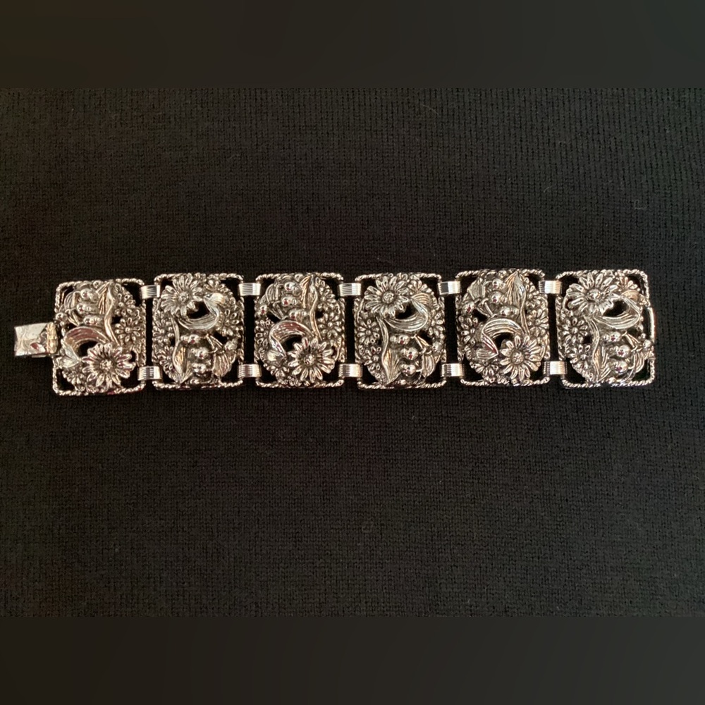 Sarah Coventry, Antique Garden, Demi-Parure bracelet, silver